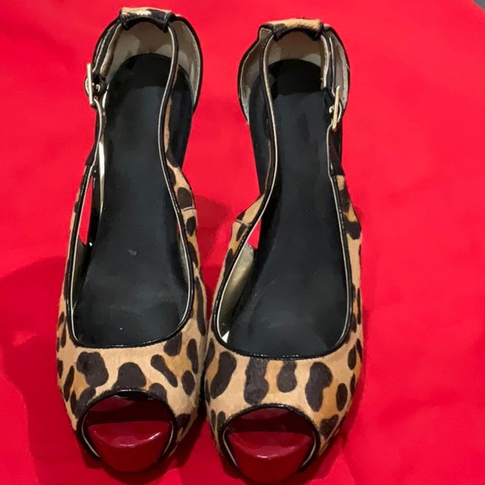 Guess Leopard Print Peep Toe Heels Euc - Size 7 - image 1